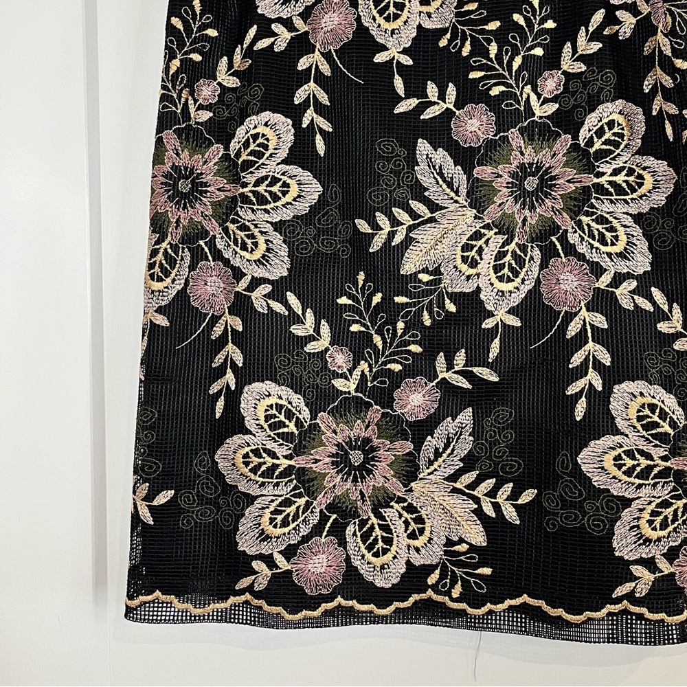 Tahari ASL Black Embroidered Floral Pencil Skirt Size 12